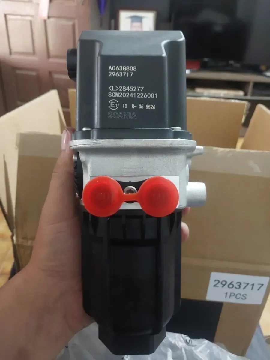 Bomba de Arla 32 Scania referência 2963717 nova